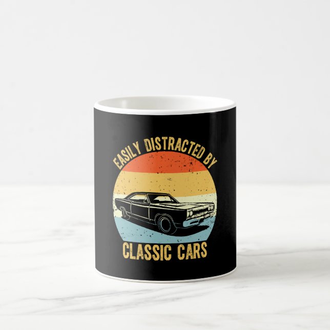 Leicht von klassischen Autos abgelenkt Kaffeetasse (Mittel)