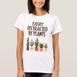Leicht von Pflanze abgelenkt T-Shirt