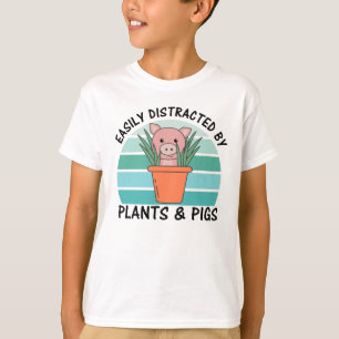 Leicht von Pflanze und Schweinen abgelenkt Pflanze T-Shirt