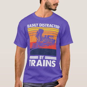 Leicht von Zügen abgelenkt T-Shirt