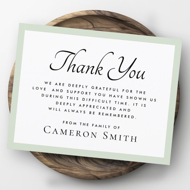 Leichte grüne Grenze elegantes Beileid Dankeskarte (Light sage green border elegant funeral sympathy thank you card)