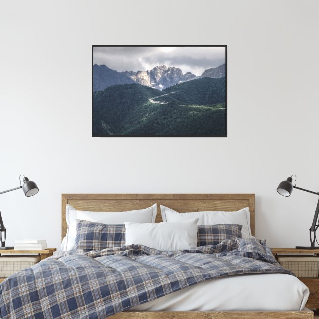 Leinwand mit Aussicht auf Berge (Insitu (Schlafzimmer))