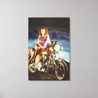 Leinwand von Mädchen und Motorrädern