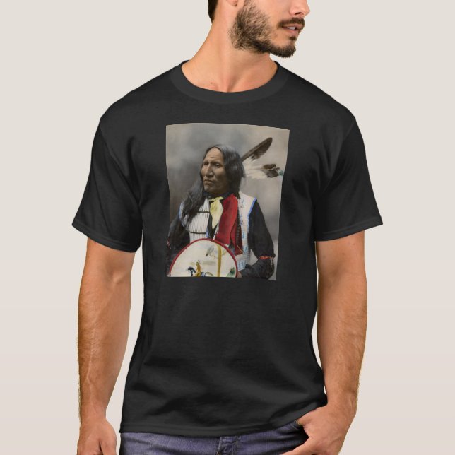 Leiter-Streiks mit Nase, Oglala Sioux 1899 T-Shirt (Vorderseite)