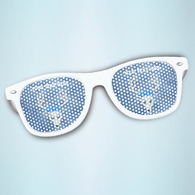 Leiter von White Deer Antlers mit blauen Rose Partybrille (White party retro glasses with white deer head antlers and blue roses on blue background.)
