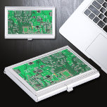 Leiterplattenplatine Visitenkarten Etui<br><div class="desc">PCB Circuit Board Geschenke für Geeks oder Geschenke für Nerd. Hier ist eine für den Computer-Nerd oder Geeks in uns allen. Mit diesem Leiterplatten-Schaltbrett können Sie Ihren Nerd ausstrecken. Dies ist ein nahes Bild einer gedruckten Leiterplatte oder einer elektronischen Leiterplatte.</div>