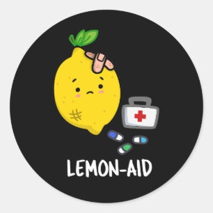 Lemon aid Funny First Aid Lemon Pun Dark BG Runder Aufkleber