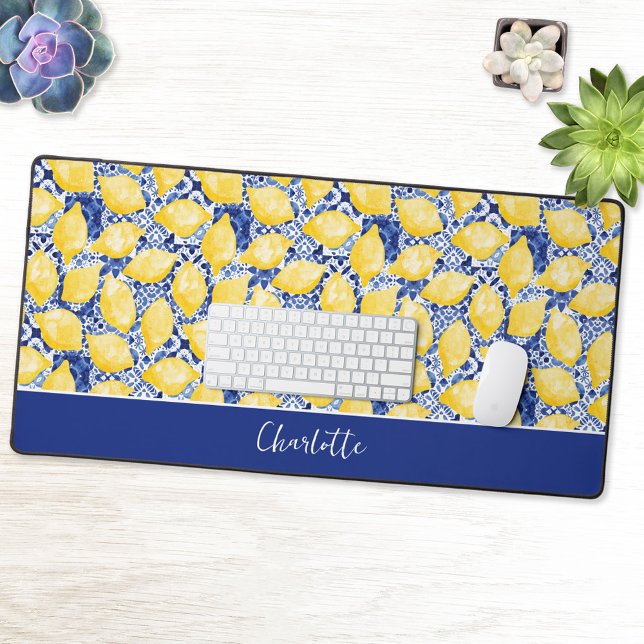 Lemon Citrus Blue Mediterranean Personalized Schreibtischunterlage (Modern lemon citrus Mediterranean blue tile personalized custom text desk mat)
