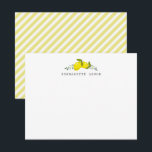 Lemon Citrus Floral Stationery Note Card Mitteilungskarte<br><div class="desc">Diese niedliche,  personalisierte Schreibtischkarte verfügt über ein Paar Zitronen und weiße Blume auf weißem Hintergrund. Die Rückseite weist einen weißen Hintergrund mit gelben diagonalen Streifen auf. Gut für Lehrer. In meinem Geschäft finden Sie passende Produkte.</div>