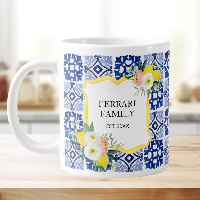 Lemon Citrus Navy Blauer italienischer Mittelmeer Jumbo-Tasse (In situ)