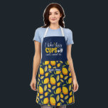 Lemon Coffee Lover I like Big Cups Lemon Muster Schürze<br><div class="desc">Lustvolle und coole Schürze,  um das Kochen noch angenehmer zu machen. Personalisiertes Geschenk für Familie und Freunde,  die Liebe Kochen,  Backen und probieren neue Rezepte in der Küche. Passen Sie die Formulierung an Ihren Anlass an. Mit dem Design-Tool können Sie den Schriftart-,  Schriftart- und Schriftart-Typ weiter ändern.</div>