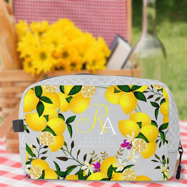 Lemon Monogram Gray Waschbeutel (Lemon Monogram Grey Cosmetics Bag. )