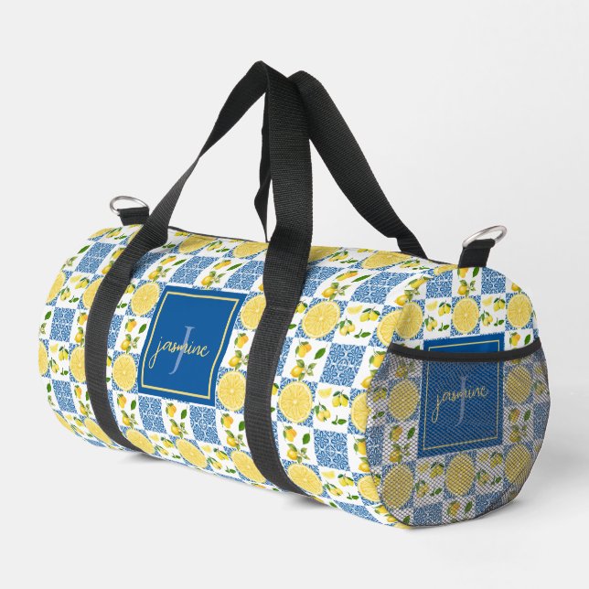 Lemon Monogram Name French Country Tile Pattern Duffle Bag (Rechte Ecke)