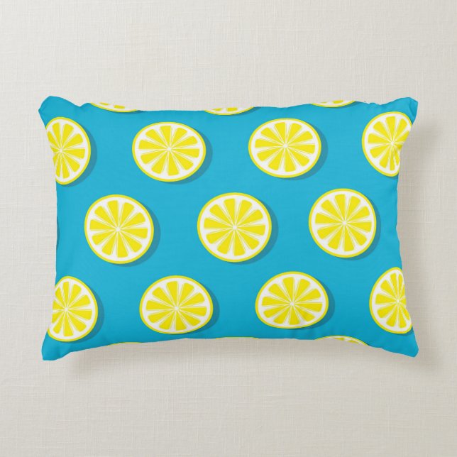 Lemon Slice Muster auf blauem Reversible Dekokissen (Vorderseite)