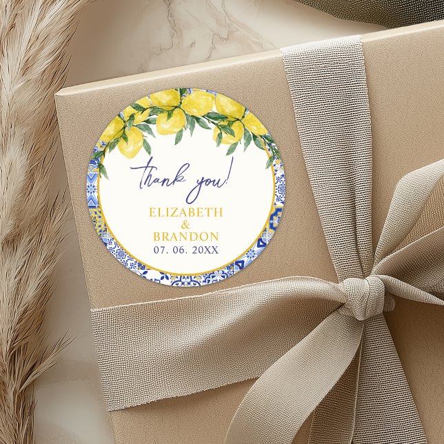 Lemon-Themed Mediterranean Tile Wedding Runder Aufkleber (Von Creator hochgeladen)