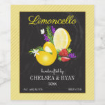 Lemoncello Chalkboard Look Wedding Weinetikett<br><div class="desc">Ein Bouquet aus Lemon und Strawberry mit Sprigs von Rosemary und Lavender.</div>