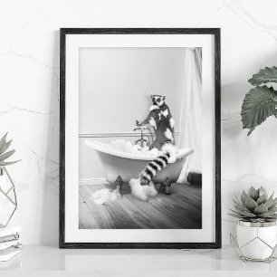 Lemur in der Badewanne Poster
