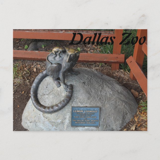 Lemur Lookout Statue Postkarte (Vorderseite)