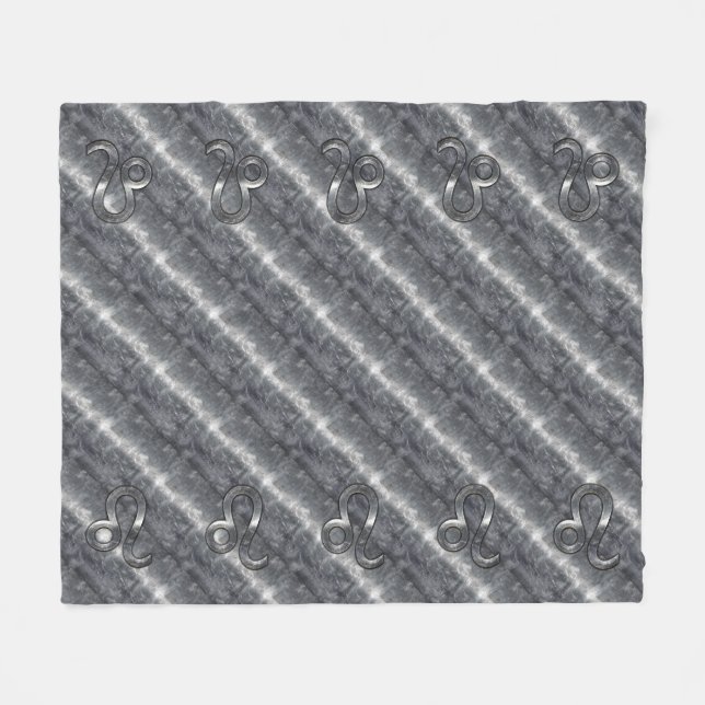 Leo Zodiac Symbol in Silver Steel Style Fleecedecke (Vorderseite (Horizontal))
