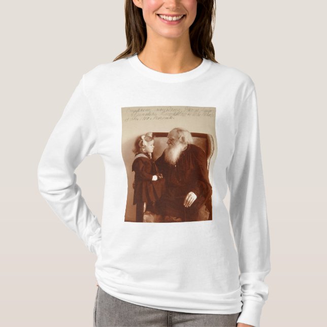 Leon Tolstoy mit seiner Enkelin, Tatjana T-Shirt (Vorderseite)