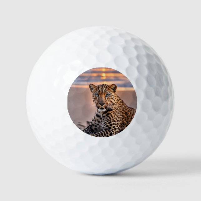 Leopard am Strand Golfball (Vorderseite)