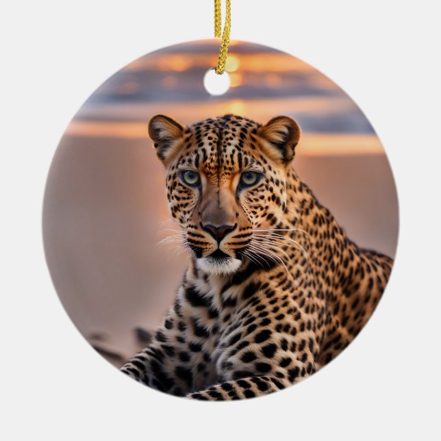 Leopard am Strand Keramik Ornament (Vorne)