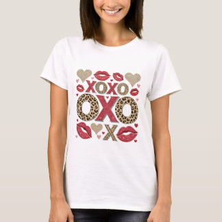 leopard and glitter XOXO pattern  T-Shirt