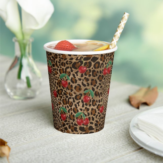 Leopard Cheetah Animal Print Red Cherry Pattern Pappbecher (In Situ)