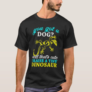 Leopard Gecko Leopard Gecko liebt es, ein winziges T-Shirt