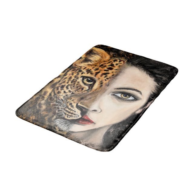 Leopard Girl Bath Mat Badematte (Schrägansicht)