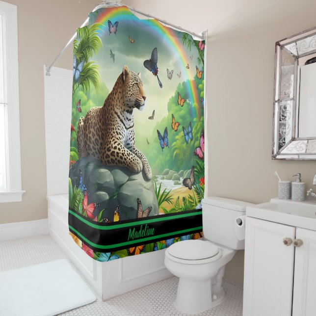 Leopard Haven: farbenfrohe tropische Umgebung Duschvorhang (Beispiel)
