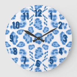 Leopard Ikat in Blau Porzellan Große Wanduhr