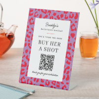 Leopard-Junggeselinnen-Abschied kaufen eine Shot Q