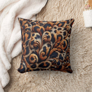 Leopard Luxe: Ihr Schlafzimmer mit einem Kissen