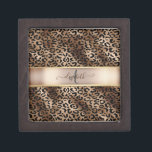 Leopard Muster Black Bronze Monogram Kiste<br><div class="desc">Elegantes Leopardenmuster auf Schwarz und Bronze mit Ihrem Monogramm. Die perfekte romantische Geschenkidee. Klicken Sie auf die Schaltfläche Anpassen,  um die Schriftart zu ändern,  Text zu verschieben und das Design weiter anzupassen.</div>