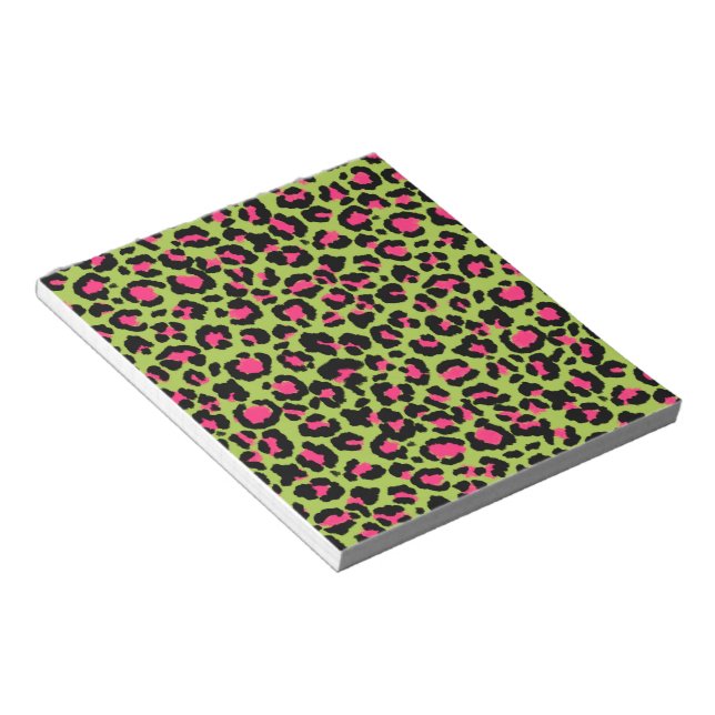 Leopard Muster in Raspberry auf Lime Green Notizblock (angewinkelt)