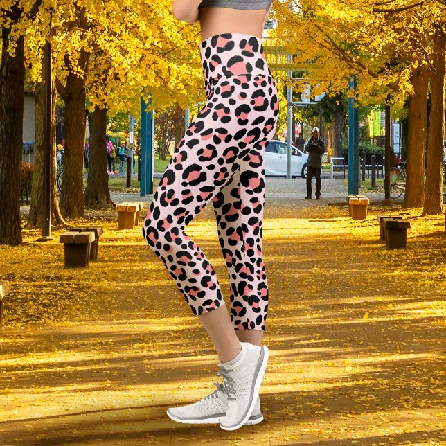 Leopard Orange Black Beige Capri Leggings (Leopard Orange Black Beige Capri Leggings)