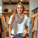 Leopard Print Blue und Brown- Schal<br><div class="desc">Leopard Print in Blue and Brown Scarf - Chic, Stylish und Personalisiert Wrap sich in Eleganz mit unserem Leopard Print in Blue and Brown Scarf. Dieses auffällige Accessoire besticht durch eine moderne Drehung auf einem klassischen Tierprint, die fett blauen und warmen Brauntöne für einen erbitterten und trendigen Look kombiniert. Leicht...</div>