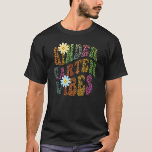 Leopard Print KINDERGARTEN VIBES Lehrer Peace Lov T-Shirt