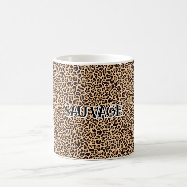 Leopard Print Mug with "Wild" Text Kaffeetasse (Mittel)