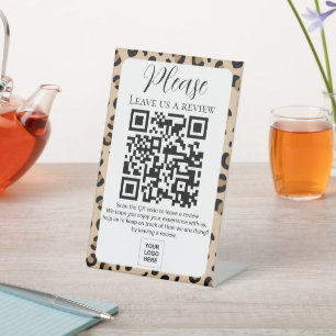 Leopard Print Verließ uns einen QR-Code zur Überpr Sockelschild
