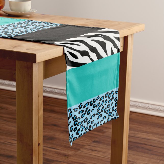 Leopard Print, Zebra Print, Animal Print, Blue Mittelgroßer Tischläufer (Beispiel)