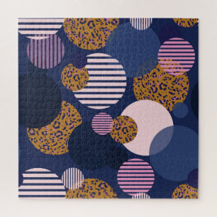 Leopard-Punkte: Dunkle blaue Eleganz.
