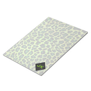 Leopard Schwarz und Grün mit Monogramm Notizblock