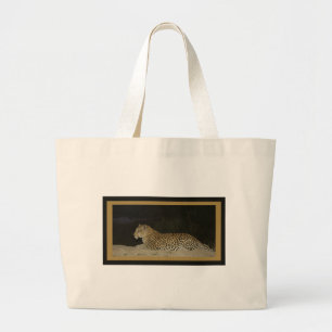 Léopard se trouvant sur des sacs de faune de