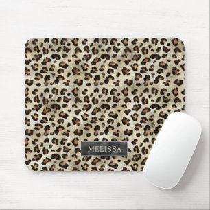 Leopard-Tierdruck mit schwarzer Fauxfolie und Name Mousepad
