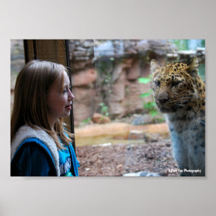 Leopard und Kinderporträt Poster