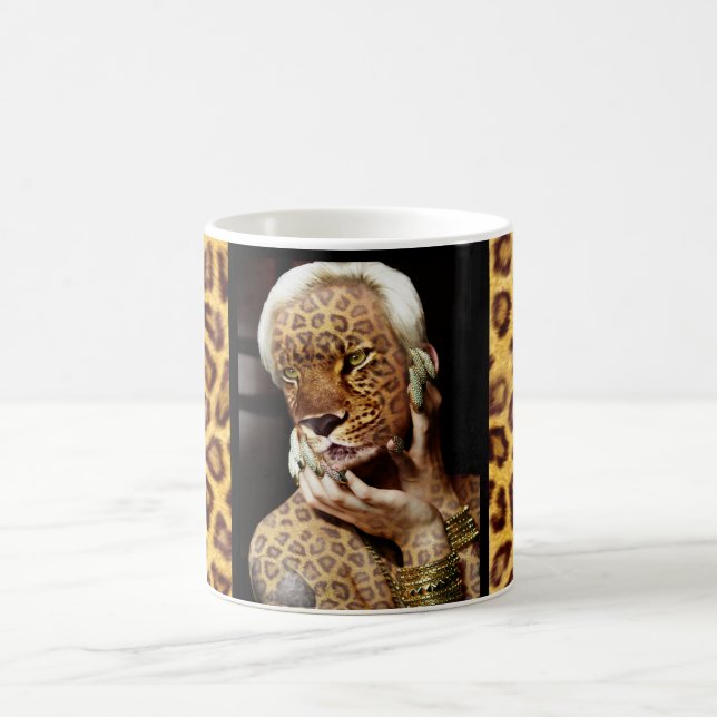 Leopardfrau Foto-Kunst Kaffeetasse (Mittel)
