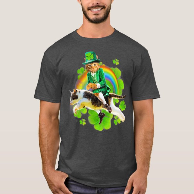 Leprechaun Cat Riding in Rainbow St Patty T-Shirt (Vorderseite)