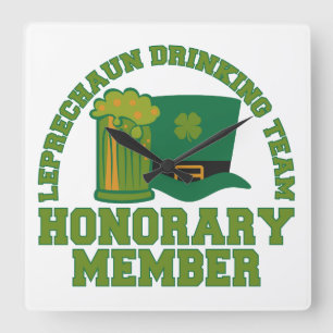 Leprechaun Drink Team Wanduhr